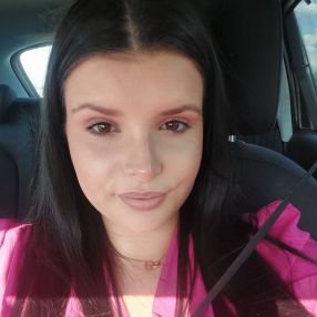 Elena, Babysitter în Focșani