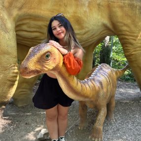 Alexandra, Babysitter în Câmpia Turzii