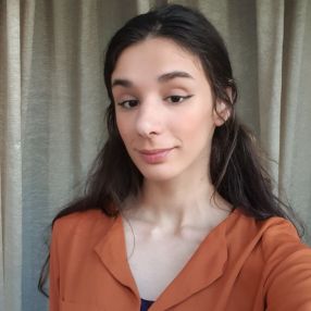 Ana, Babysitter în București