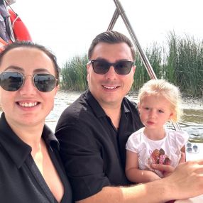 Raluca, Familie în Dobroești