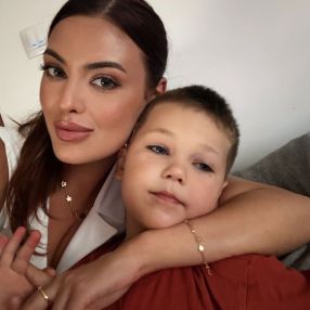 Flori, Familie în Iași