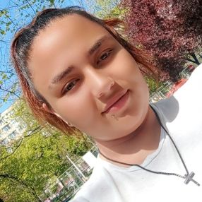 Puică Ramona, Babysitter in Roșu