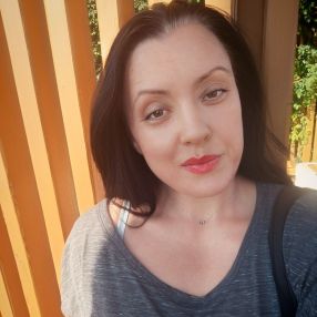 Oana, Babysitter în București