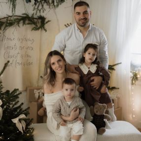 Oana, Familie în Suceava