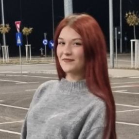 Sorina, Babysitter în Roman