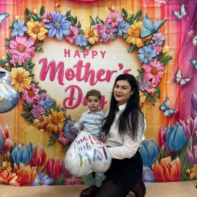 Gabriela, Familie în Lumina