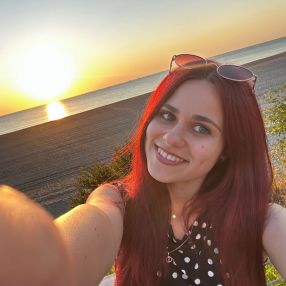 Andreea, Babysitter în Dudu