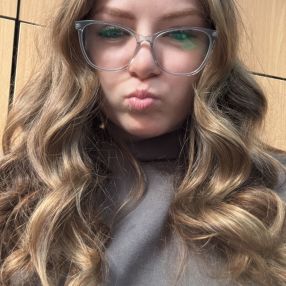 Mihaela, Babysitter în Caransebeș