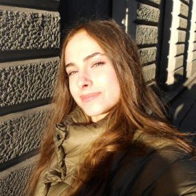 Ariana, Babysitter în Chiajna