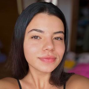 Henriett, Babysitter în Cluj-Napoca