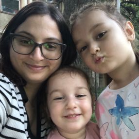 Gabriela, Familie în Constanța