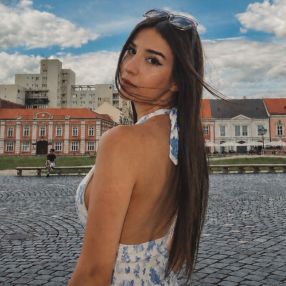 Andreea, Babysitter în Târgu Jiu