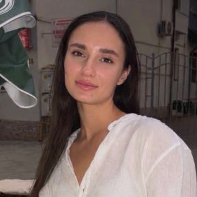 Luisa -Maria, Babysitter în Târgu Jiu
