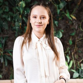 Diana, Babysitter în Sânpetru