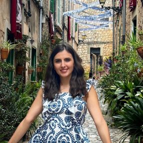 Adelina, Familie în Voluntari