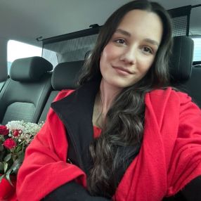 Rebeca, Babysitter în Brașov
