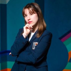 Ana-Mihaela, Babysitter în Sânpetru