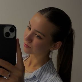 Nicoleta, Babysitter în Domnești