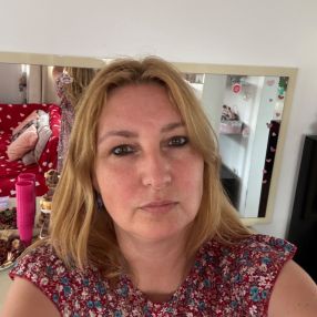 Carmen, Babysitter în Moșnița Nouă