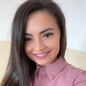 Roxana, Babysitter în Alba Iulia