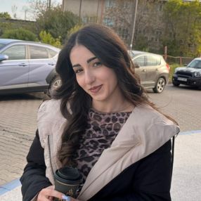Silvia, Babysitter în Focșani