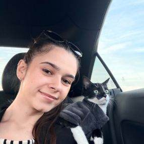 Oana Isabella, Babysitter în Brașov