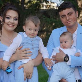 Cristina, Family in Pitești