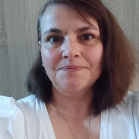 Ecaterina, Babysitter în Pitești