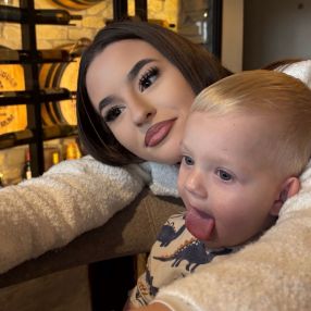 Alexia, Babysitter în Fălticeni