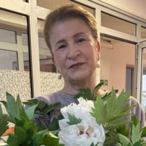 Sandulescu, Babysitter în Pantelimon