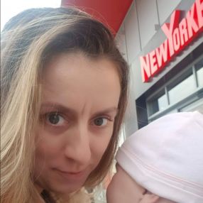 Cristina, Babysitter în Roșu