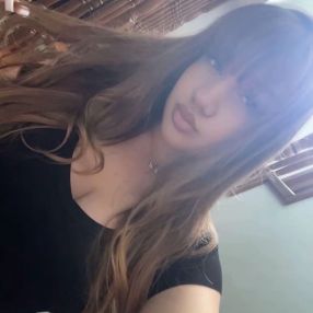 Alesia, Babysitter în Dumbrăvița