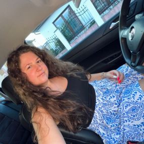 Denisa, Babysitter în Târnăveni