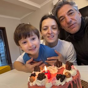 Dorin, Family in Deva