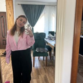 Dominte, Babysitter în Fălticeni