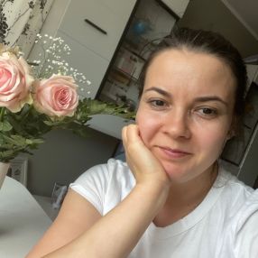 Paula, Babysitter in Iași