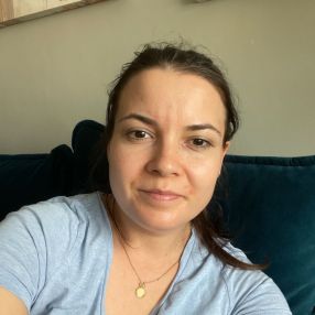 Paula, Babysitter în Iași