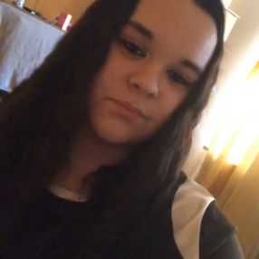 Andreea, Babysitter în Curtea de Argeș