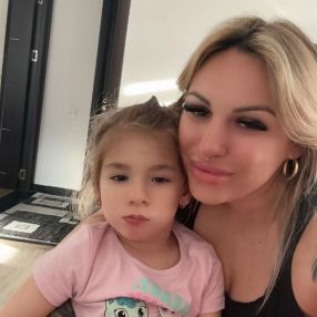Ionela, Familie în Constanța