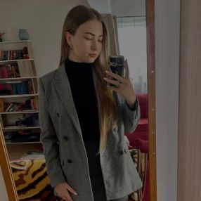 Teodora Patricia, Babysitter în Apahida