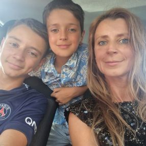 Mihaela, Familie în Sibiu