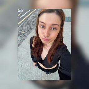 Adela, Babysitter în Brașov