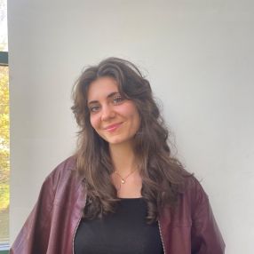 Maria, Babysitter in București