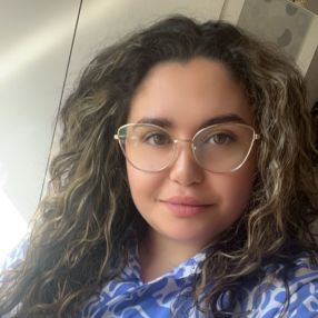 Madalina, Babysitter în Aiud