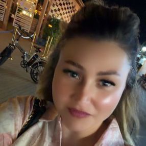 RAMONA, Babysitter în Pitești