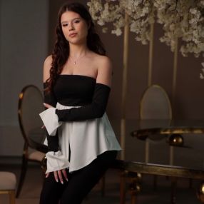 Alessia, Familie în Oradea