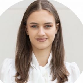 Ioana, Babysitter în Iași
