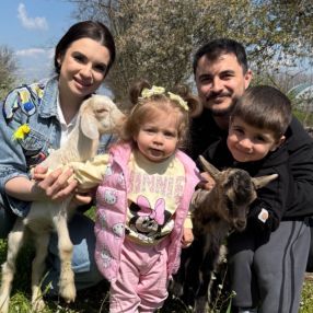 Lavinia, Familie în Craiova