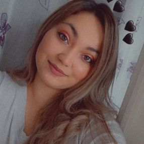 Angi, Babysitter în Cugir