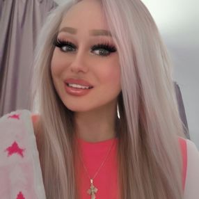 Oana Raluca, Babysitter în Petroșani